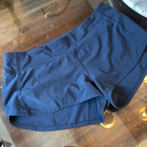 Lululemon Speed Up Low-Rise Lined Short 2.5" Navy size 8